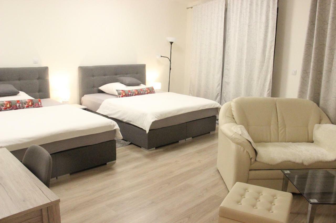 H+ Apartman Letiste Praha Daire Dış mekan fotoğraf