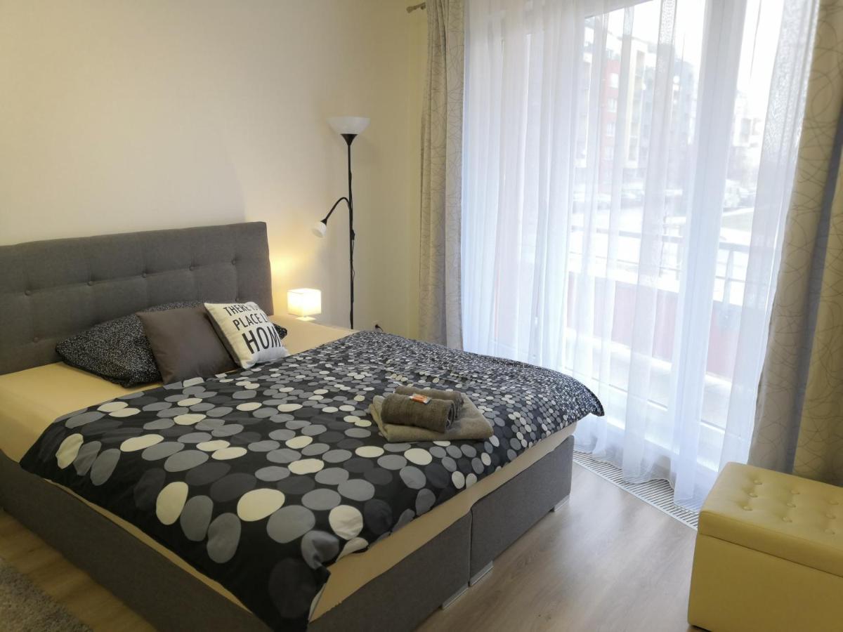 H+ Apartman Letiste Praha Daire Dış mekan fotoğraf